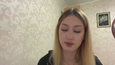 LashawnKahanek live cam on Cam4