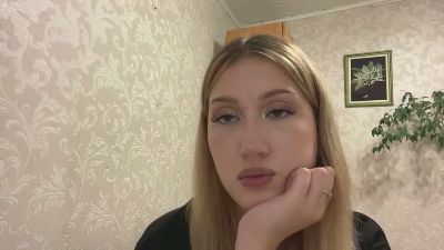 LashawnKahanek live cam on Cam4
