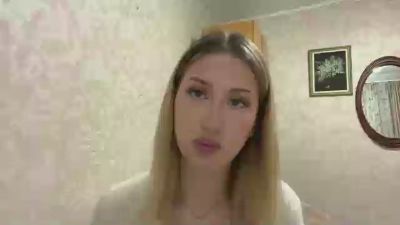 LashawnKahanek live cam on Cam4