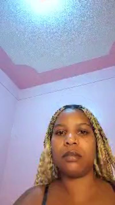 Lashlunax live cam on Cam4