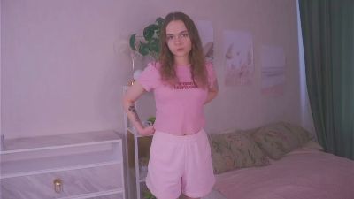 LatashaNewball live cam on Cam4