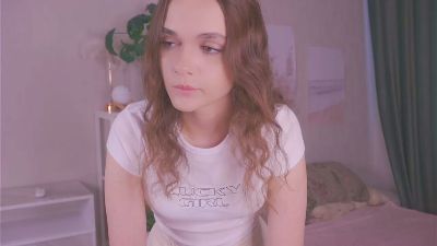 LatashaNewball live cam on Cam4