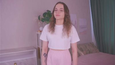 LatashaNewball live cam on Cam4