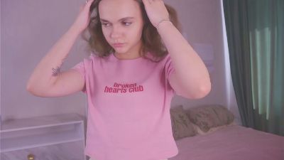 LatashaNewball live cam on Cam4