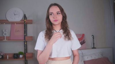 LatashaNewball live cam on Cam4