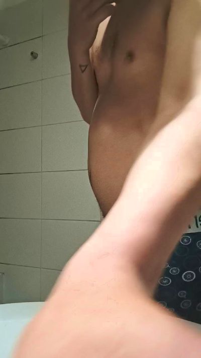 Latimboy69 live cam on Cam4