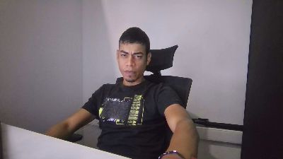 LatinBigCrazy live cam on Cam4