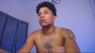 LatinEvanoBBC live cam on Cam4