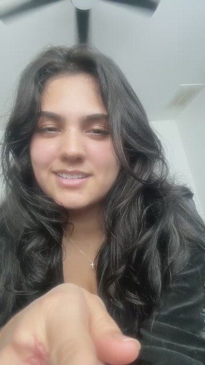 LatinaMami420 live cam on Cam4