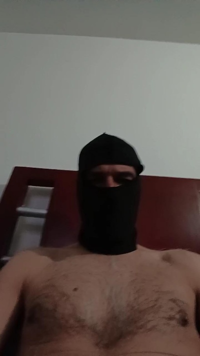 Latino2791 live male webcam from Colombia