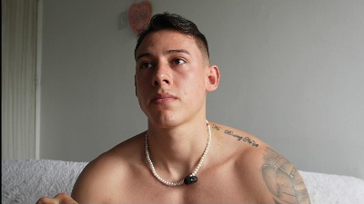 Latino_Milk_99 live cam on Cam4