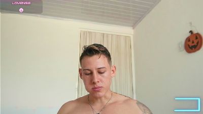 Latino_Milk_99 live cam on Cam4
