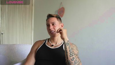Latino_Milk_99 live cam on Cam4