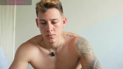 Latino_Milk_99 live cam on Cam4