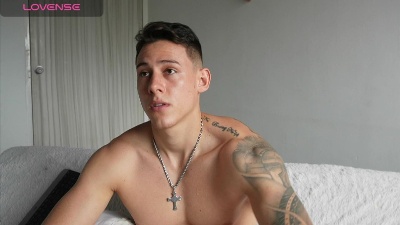 Latino_Milk_99 live cam on Cam4
