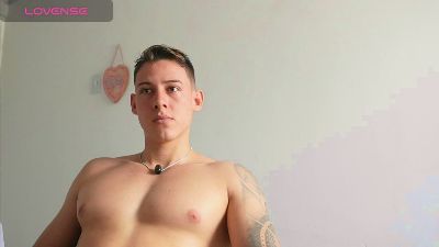 Latino_Milk_99 live cam on Cam4