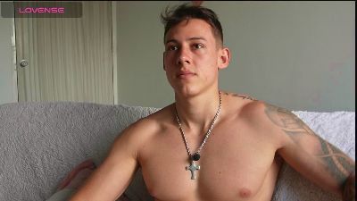 Latino_Milk_99 live cam on Cam4