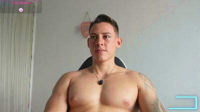 Latino_Milk_99 live cam on Cam4