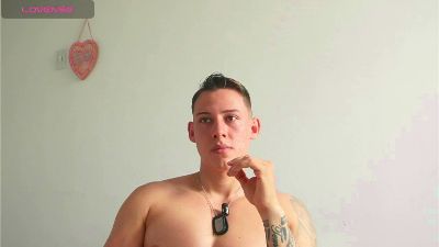 Latino_Milk_99 live cam on Cam4