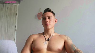 Latino_Milk_99 live cam on Cam4