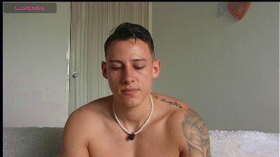 Latino_Milk_99 live cam on Cam4