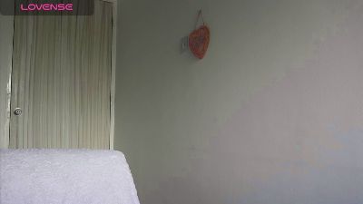 Latino_Milk_99 live cam on Cam4