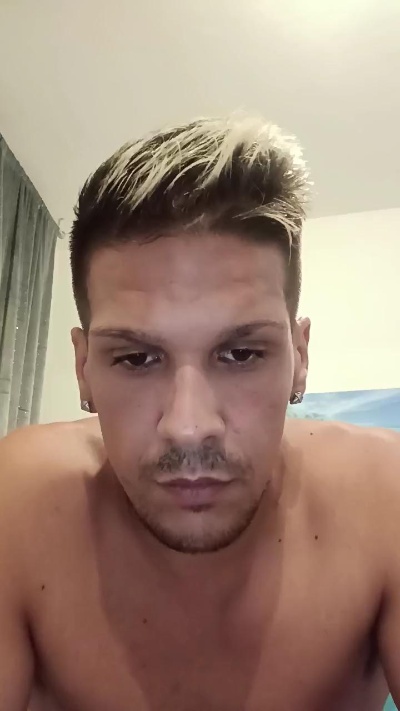 Latino_sexy live cam on Cam4