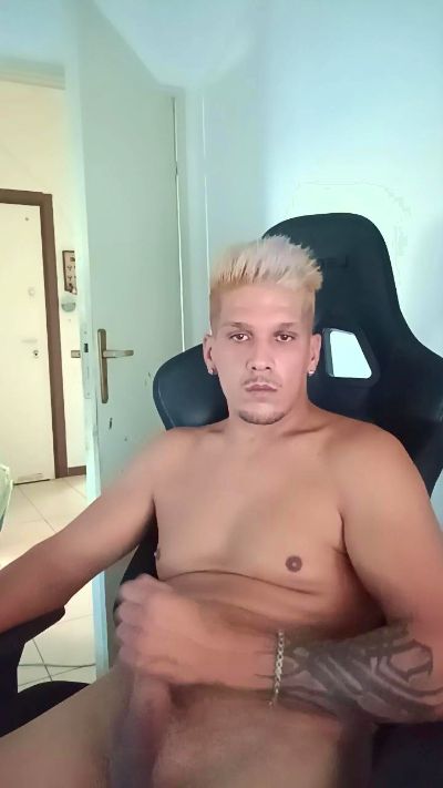 Latino_sexy live cam on Cam4