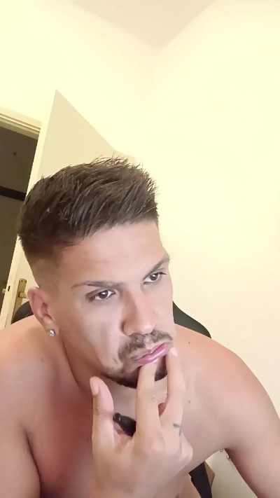 Latino_sexy live cam on Cam4