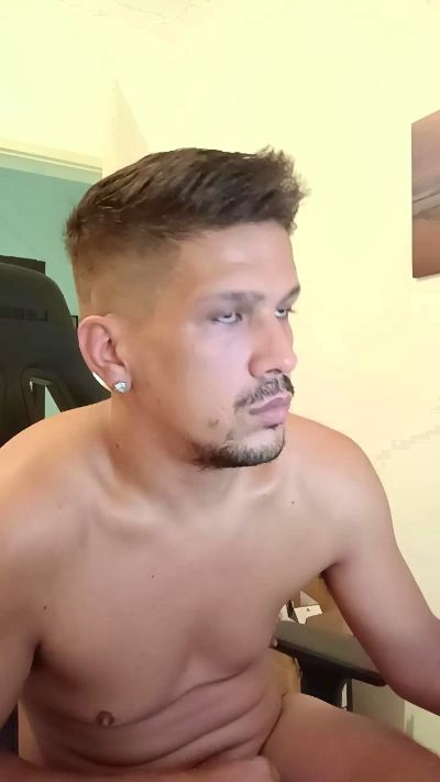 Latino_sexy live cam on Cam4