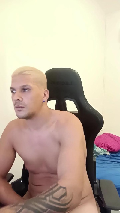Latino_sexy live cam on Cam4