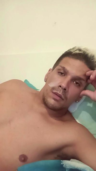 Latino_sexy live cam on Cam4