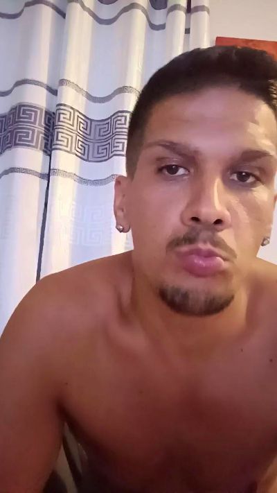 Latino_sexy live cam on Cam4