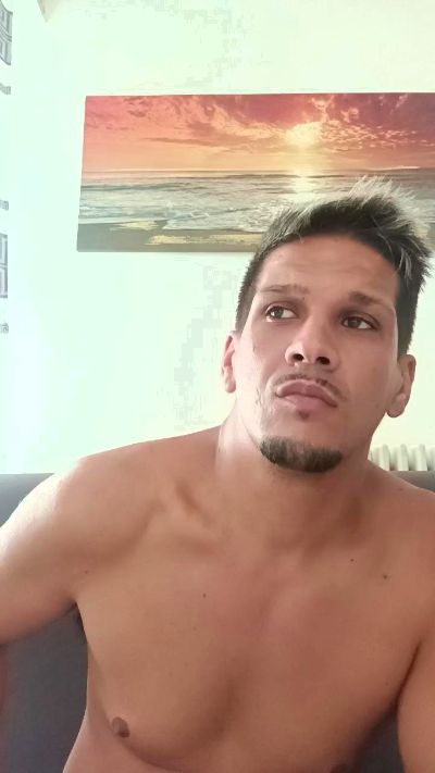 Latino_sexy live cam on Cam4