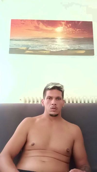 Latino_sexy live cam on Cam4