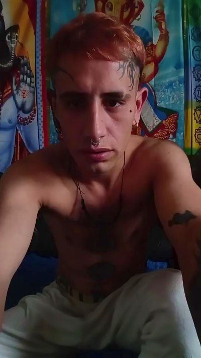LatulaDelflaco live cam on Cam4