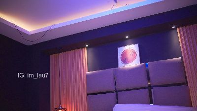 LauRoberts live cam on Cam4