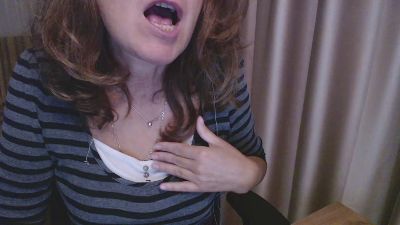 LauraOven live cam on Cam4