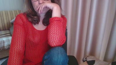LauraOven live cam on Cam4