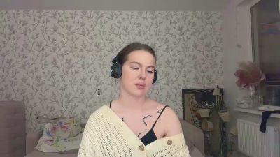 LauraRilling live cam on Cam4