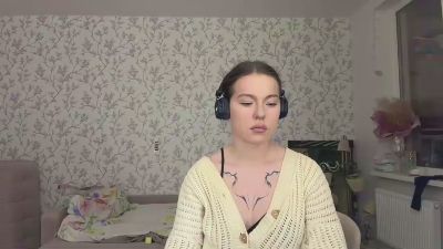 LauraRilling live cam on Cam4