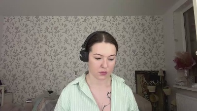 LauraRilling live cam on Cam4