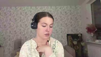 LauraRilling live cam on Cam4