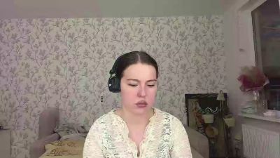 LauraRilling live cam on Cam4