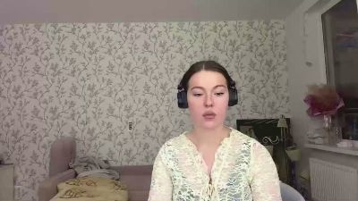 LauraRilling live cam on Cam4