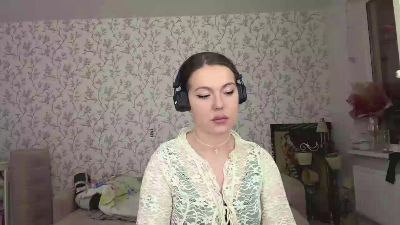 LauraRilling live cam on Cam4