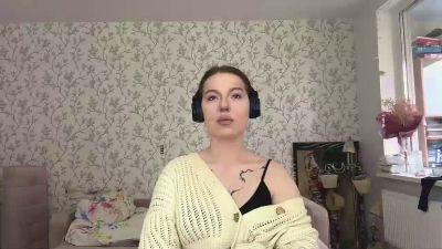 LauraRilling live cam on Cam4