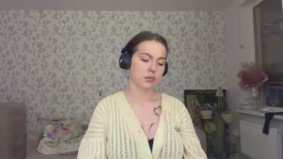 LauraRilling live cam on Cam4