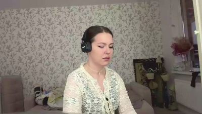 LauraRilling live cam on Cam4