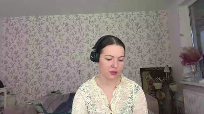 LauraRilling live cam on Cam4